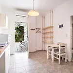 Retreats 2 Paros *