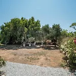 Retreats 2 Paros