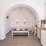 Retreats 2 Paros بيت للعطل *