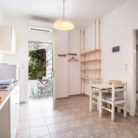 Retreats 2 Paros *
